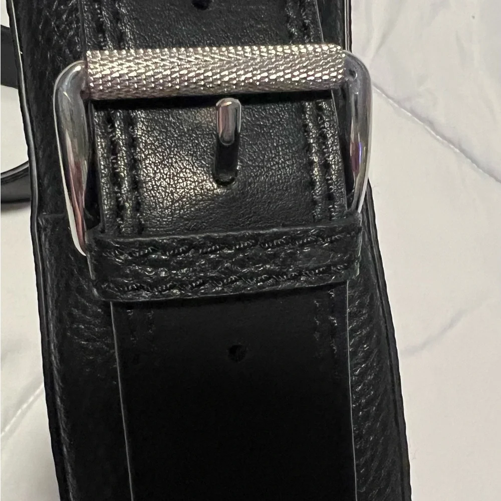 Marc Jacobs Authentic Calfskin Signet Stitched Black Crossbody Bag